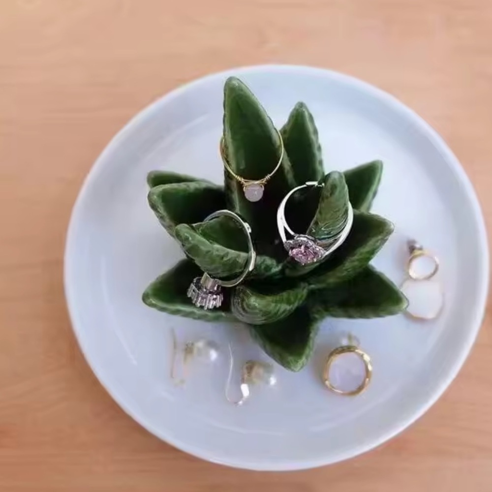 Cactus Ring Holder - Picture 3 of 10